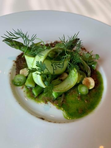 Chřestový salát a houbový vinaigrette Chřestový salát a houbový vinaigrette