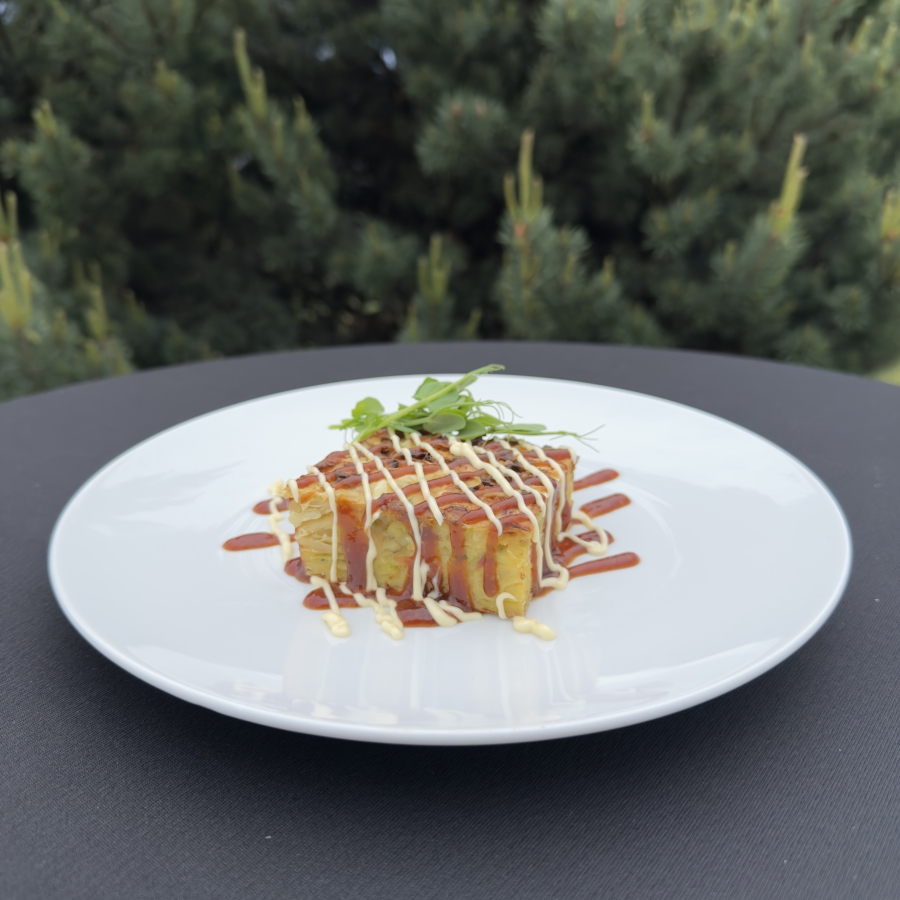 Okonomiyaki – japonská omeleta se zeleným chřestem a tvarůžky