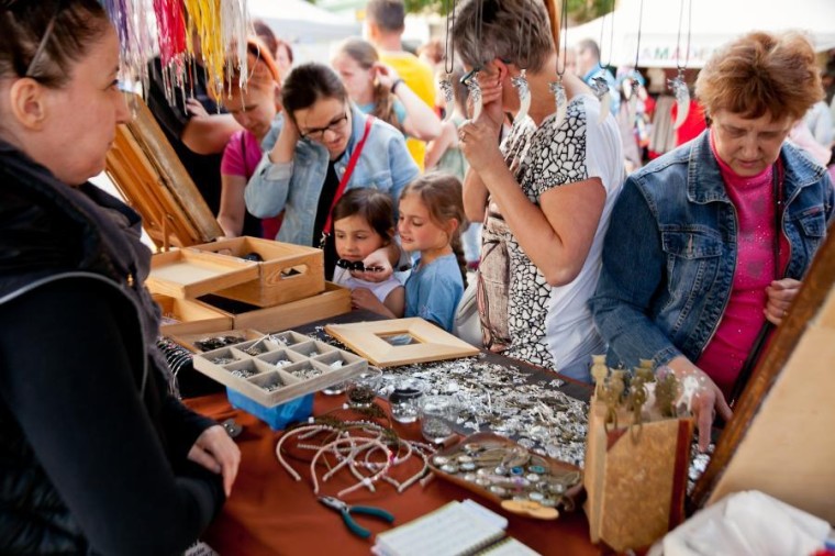 Slavnosti chřestu a vína 2018, foto Monika Bury Slavnosti chřestu a vína 2018, foto Monika Bury