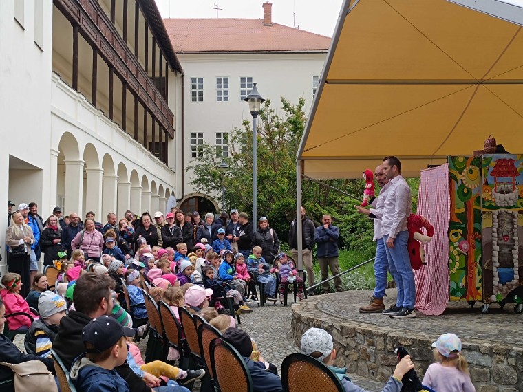 Slavnosti chřestu a vína 2025