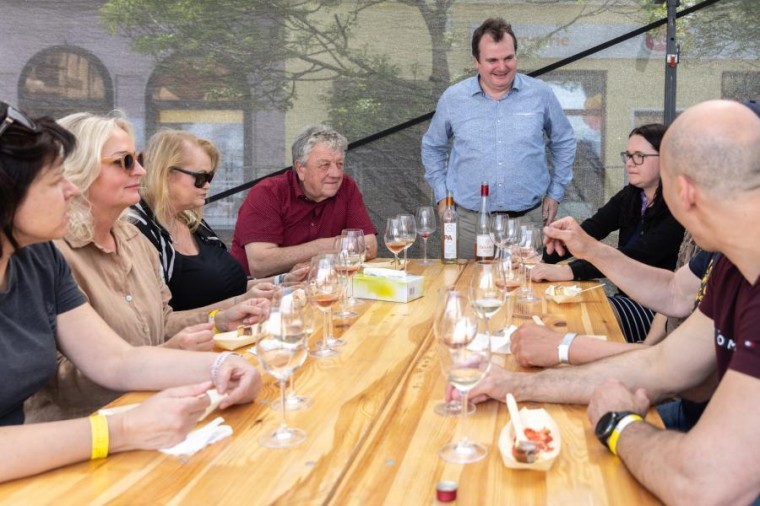 Slavnosti chřestu a vína 2023, foto Majda Slámová (foto 56)