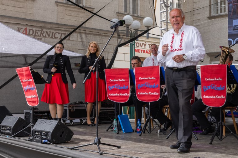 Slavnosti chřestu a vína 2025, foto Majda Slámová (foto 4)